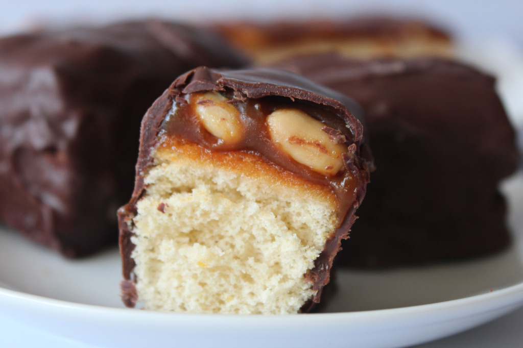 snickers-cake-bars7